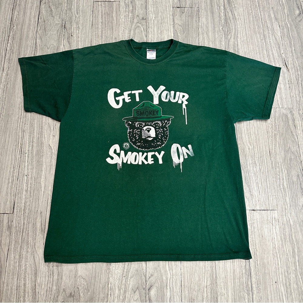Vintage Y2K Smokey The Bear 🐻 “Get Your Smokey On” Shirt
